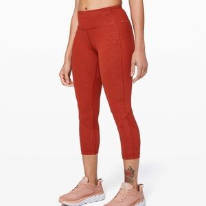 Lululemon Pace Rival Crop 22" size 4 in Stride Emboss Cayenne